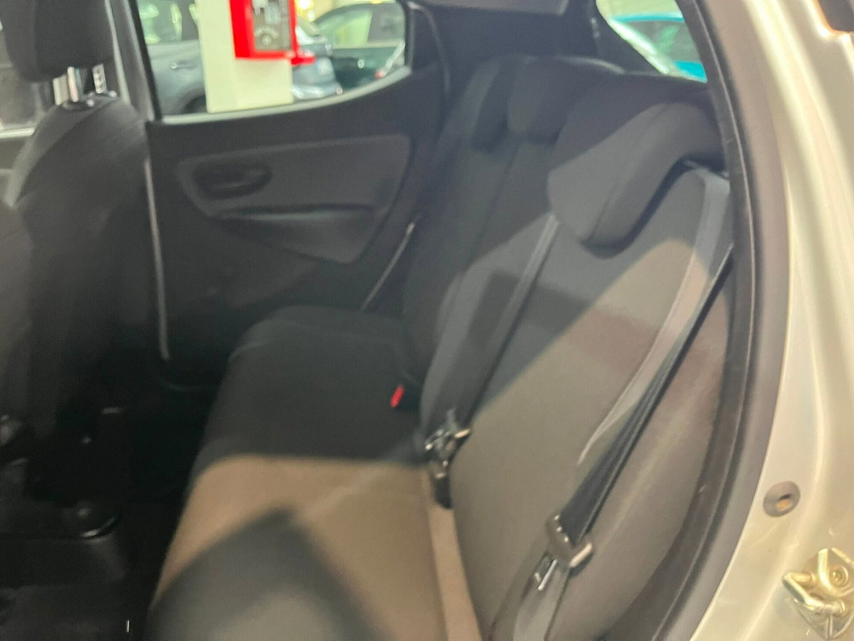 Lancia Ypsilon 1.2 69 CV 5 porte GPL Ecochic Silver (10)