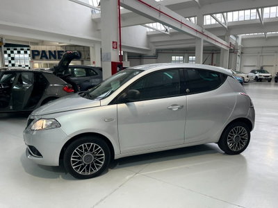 Lancia Ypsilon 1.2 69 CV 5 porte GPL Ecochic Silver (16)