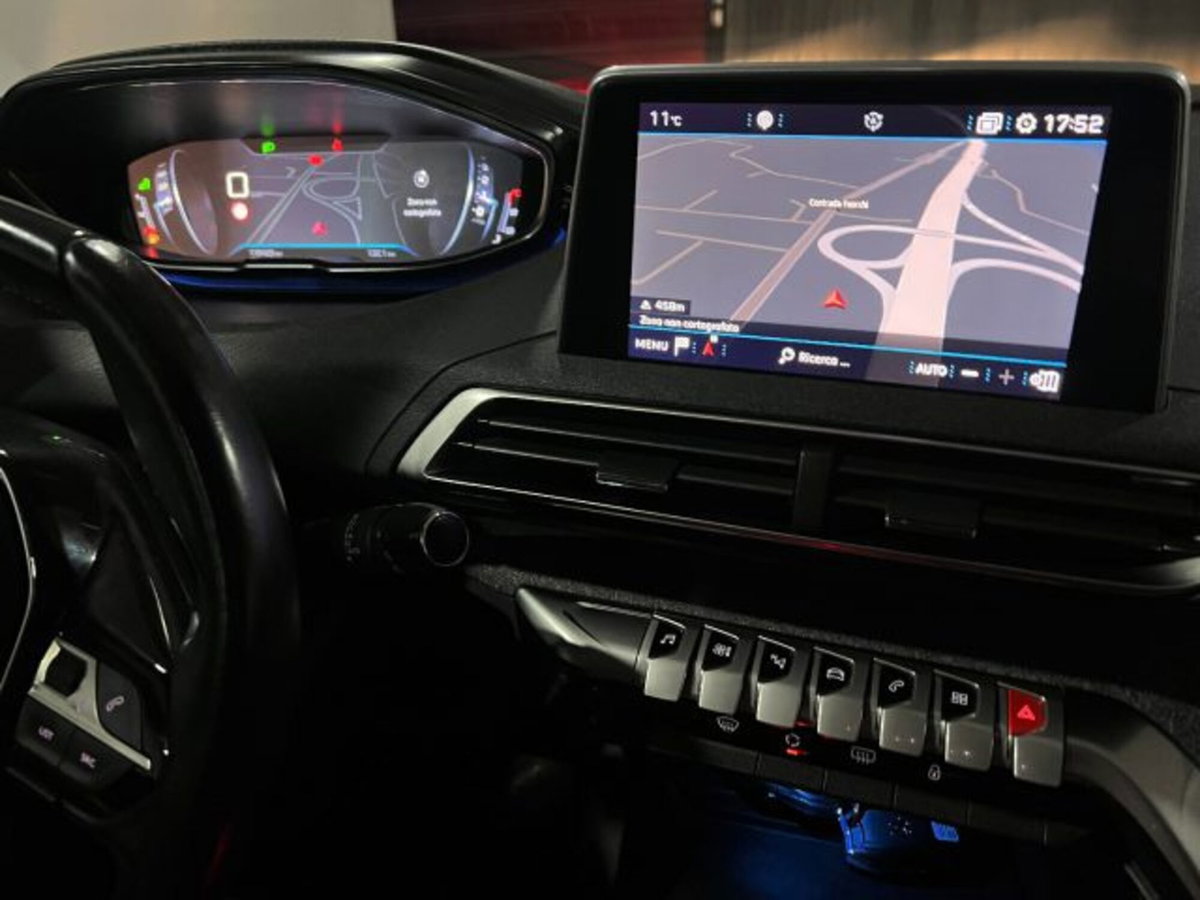 Peugeot 3008 BlueHDi 130 S&S Allure (10)