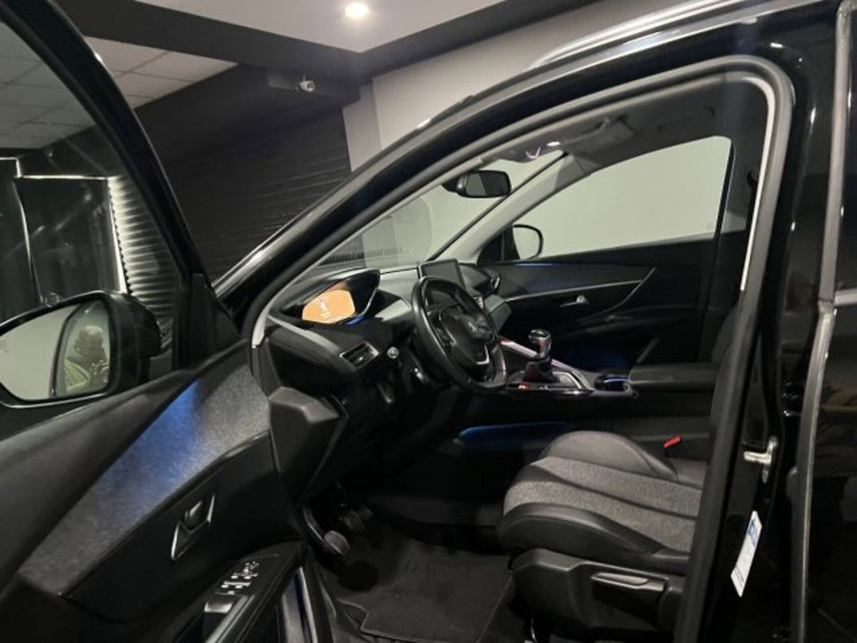 Peugeot 3008 BlueHDi 130 S&S Allure (7)