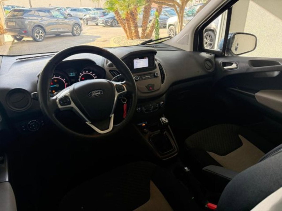Ford Tourneo Courier 1.0 EcoBoost 100 CV Plus (10)