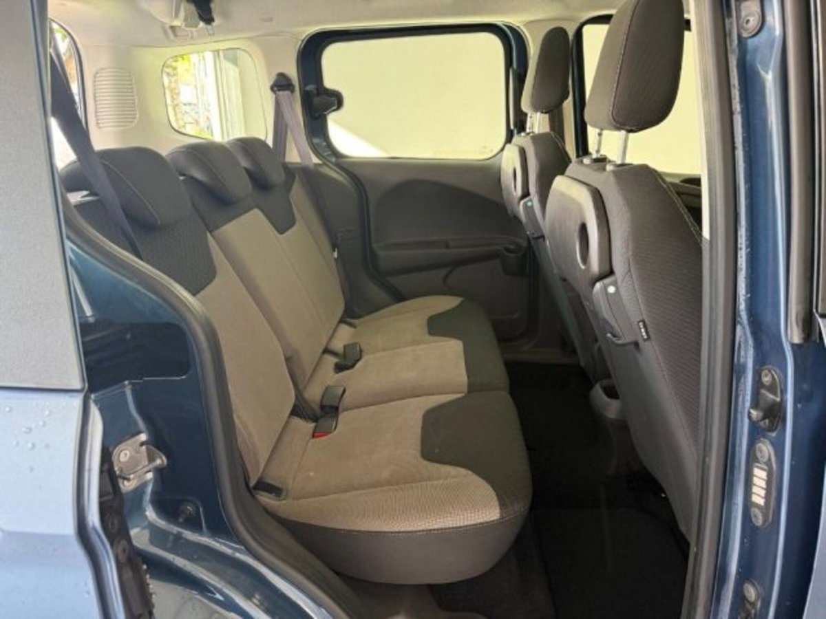 Ford Tourneo Courier 1.0 EcoBoost 100 CV Plus (11)