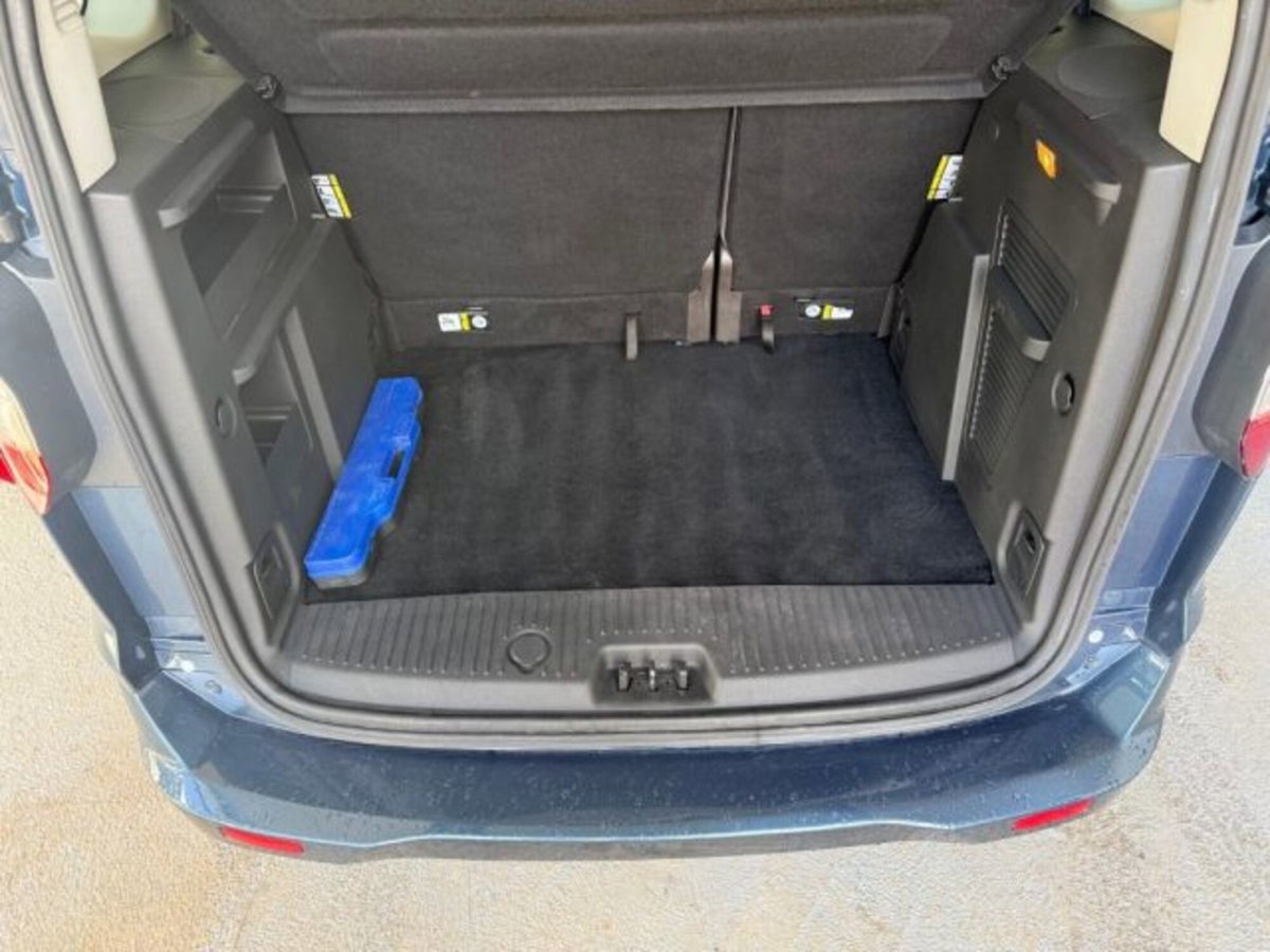 Ford Tourneo Courier 1.0 EcoBoost 100 CV Plus (12)