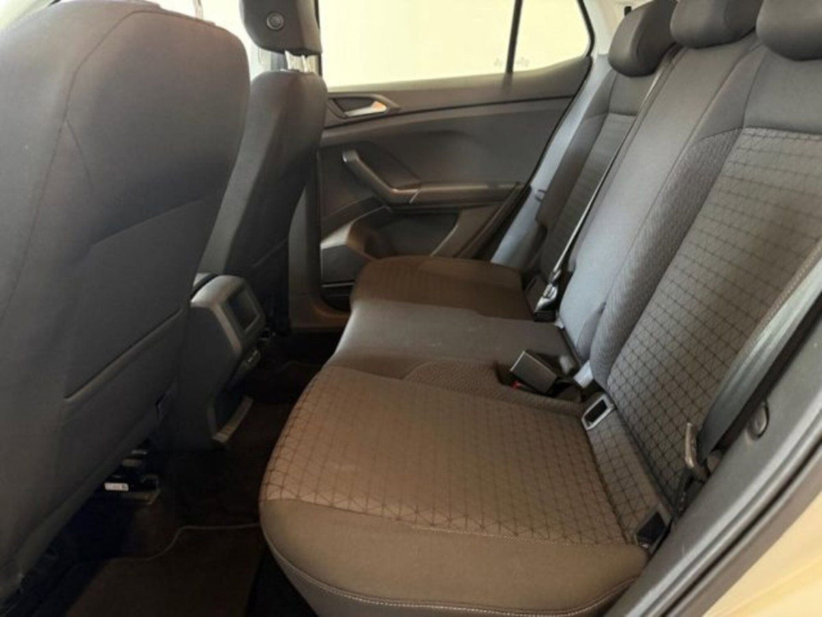Volkswagen T-Cross 1.0 TSI Style BMT (9)