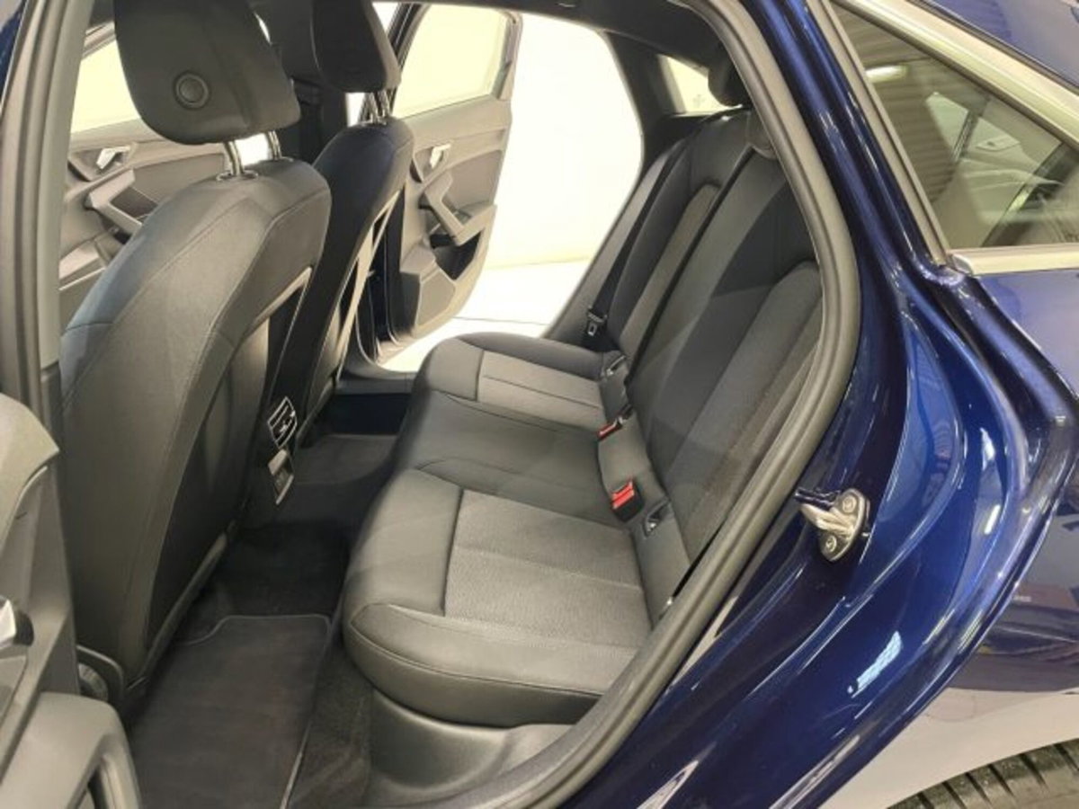 Audi A3 Sedan 30 TFSI S tronic Business Advanced (7)