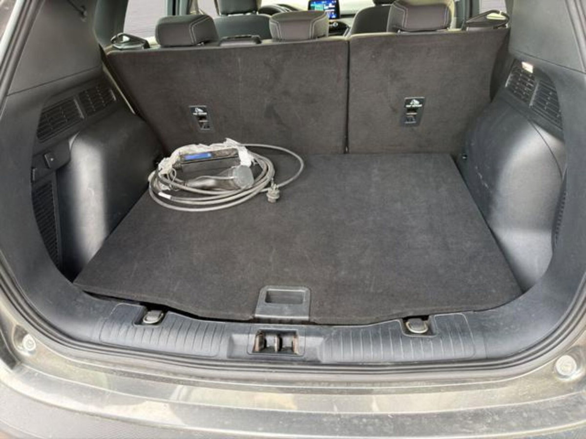 Ford Kuga 2.5 Plug In Hybrid 225 CV CVT 2WD Titanium (14)