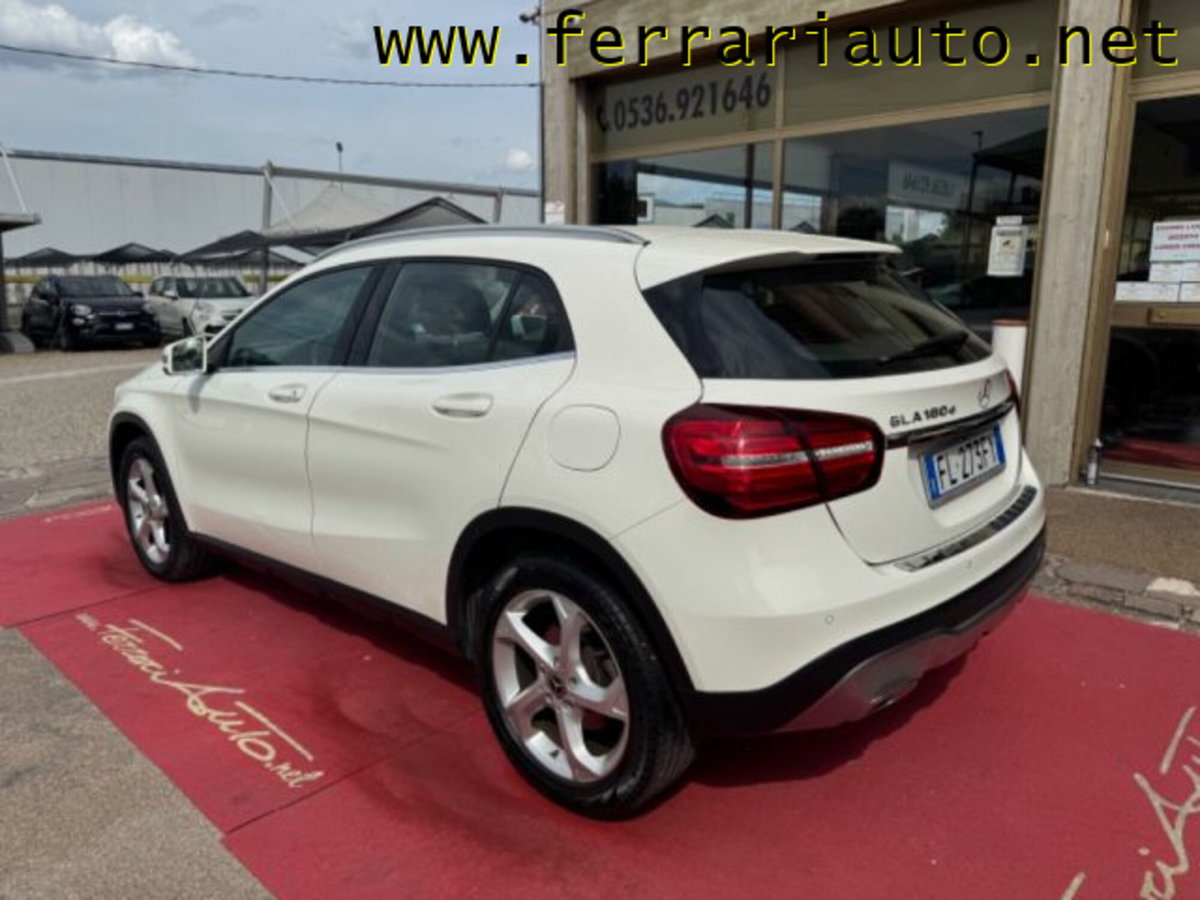 Mercedes-Benz GLA SUV 180 d Enduro Activity (4)