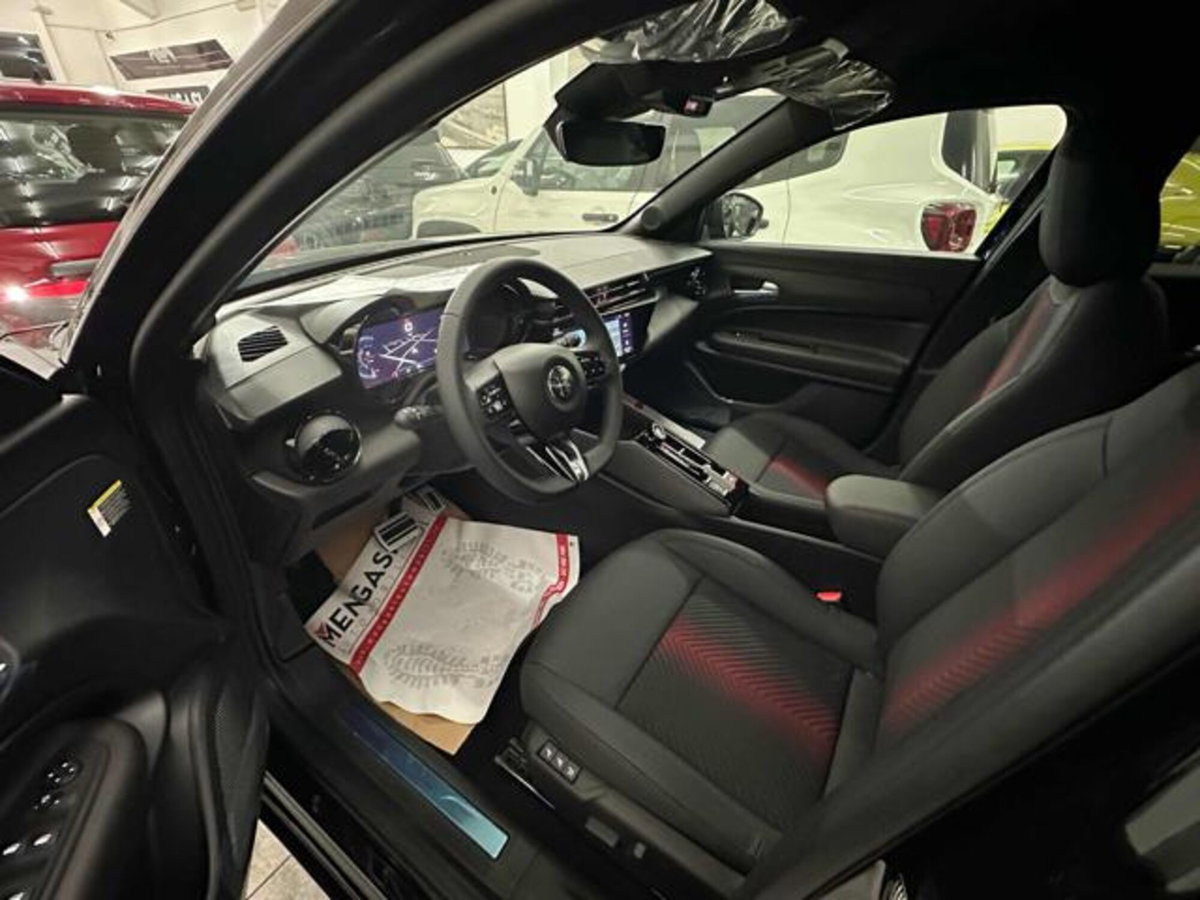 Alfa Romeo Junior 1.2 ibrida Ti 145cv edct6 (9)