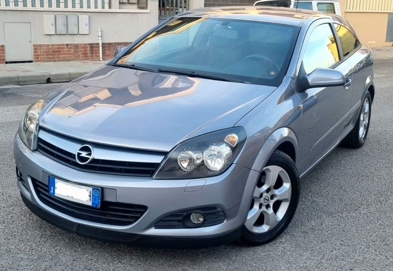 Opel Astra GTC 1.7 CDTI 101CV 3 porte Cosmo