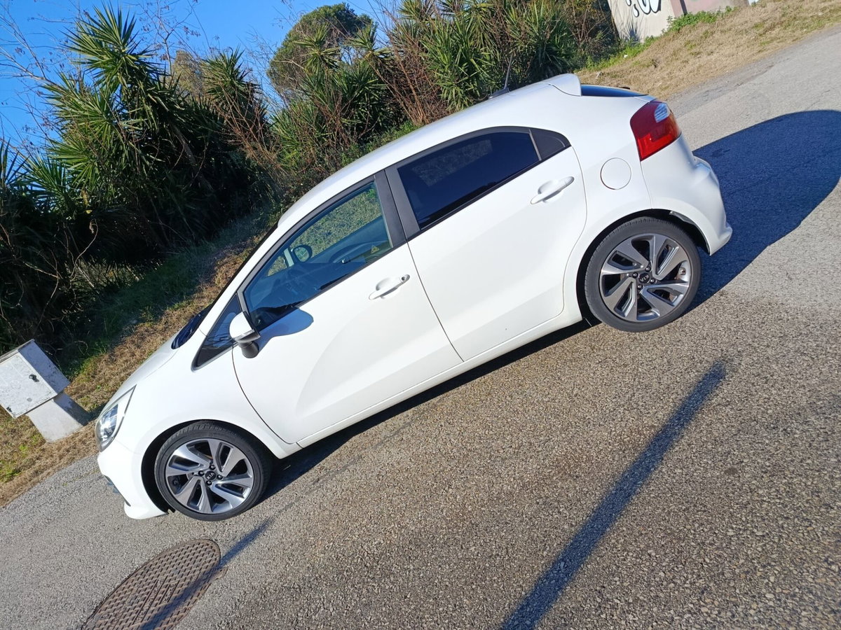 Kia Rio 1.1 CRDi 5p.S&S High Tech (10)