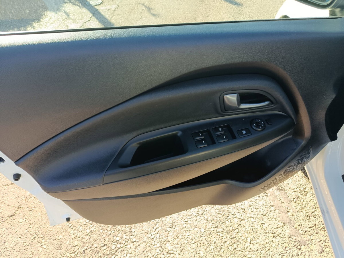 Kia Rio 1.1 CRDi 5p.S&S High Tech (13)