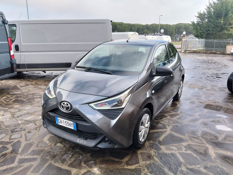 Toyota Aygo Connect 1.0 VVT-i 72 CV 5 porte x-play