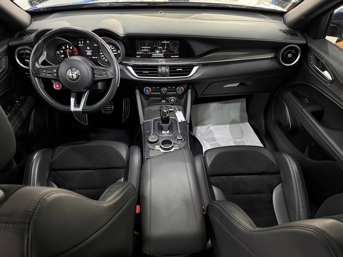 Alfa Romeo Stelvio Stelvio 2.9 Bi-Turbo V6 510 CV AT8 Quadrifoglio (11)