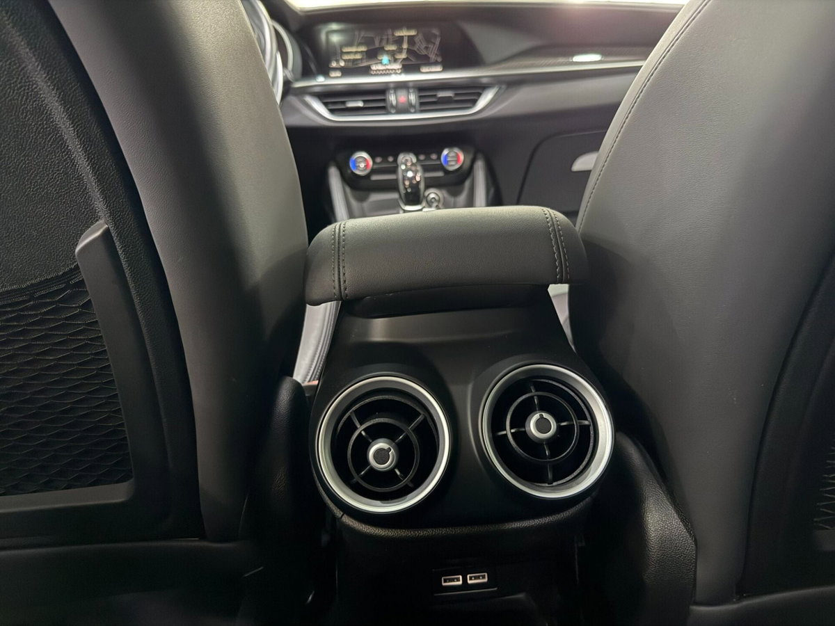 Alfa Romeo Stelvio Stelvio 2.9 Bi-Turbo V6 510 CV AT8 Quadrifoglio (20)