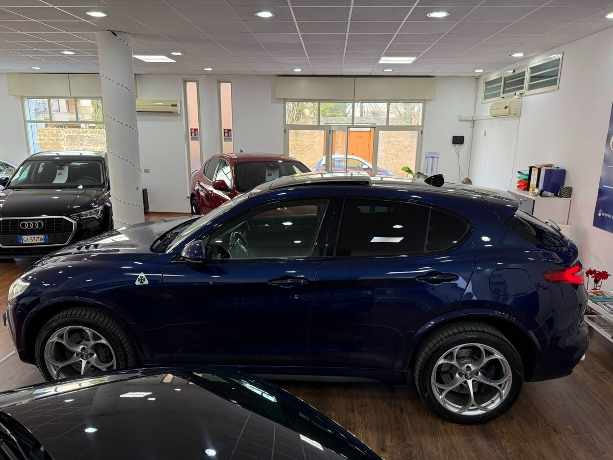 Alfa Romeo Stelvio Stelvio 2.9 Bi-Turbo V6 510 CV AT8 Quadrifoglio (8)