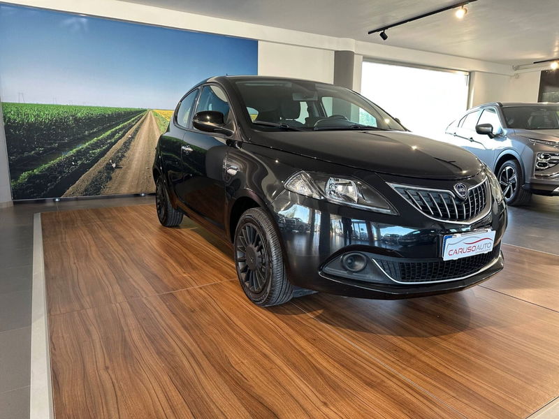 Lancia Ypsilon 1.0 FireFly 5 porte S&S Hybrid Silver Plus