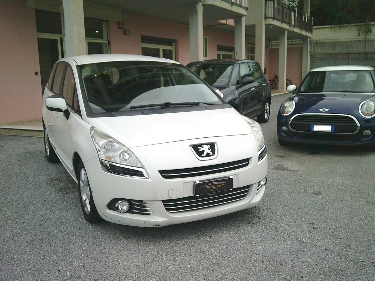 Peugeot 5008 1.6 HDi 112CV Business