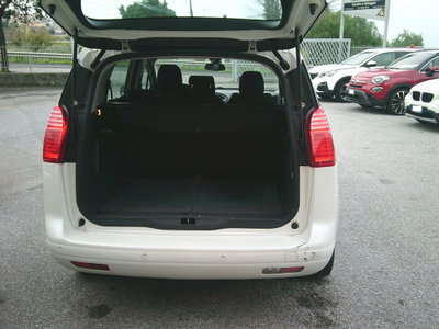 Peugeot 5008 1.6 HDi 112CV Business (14)