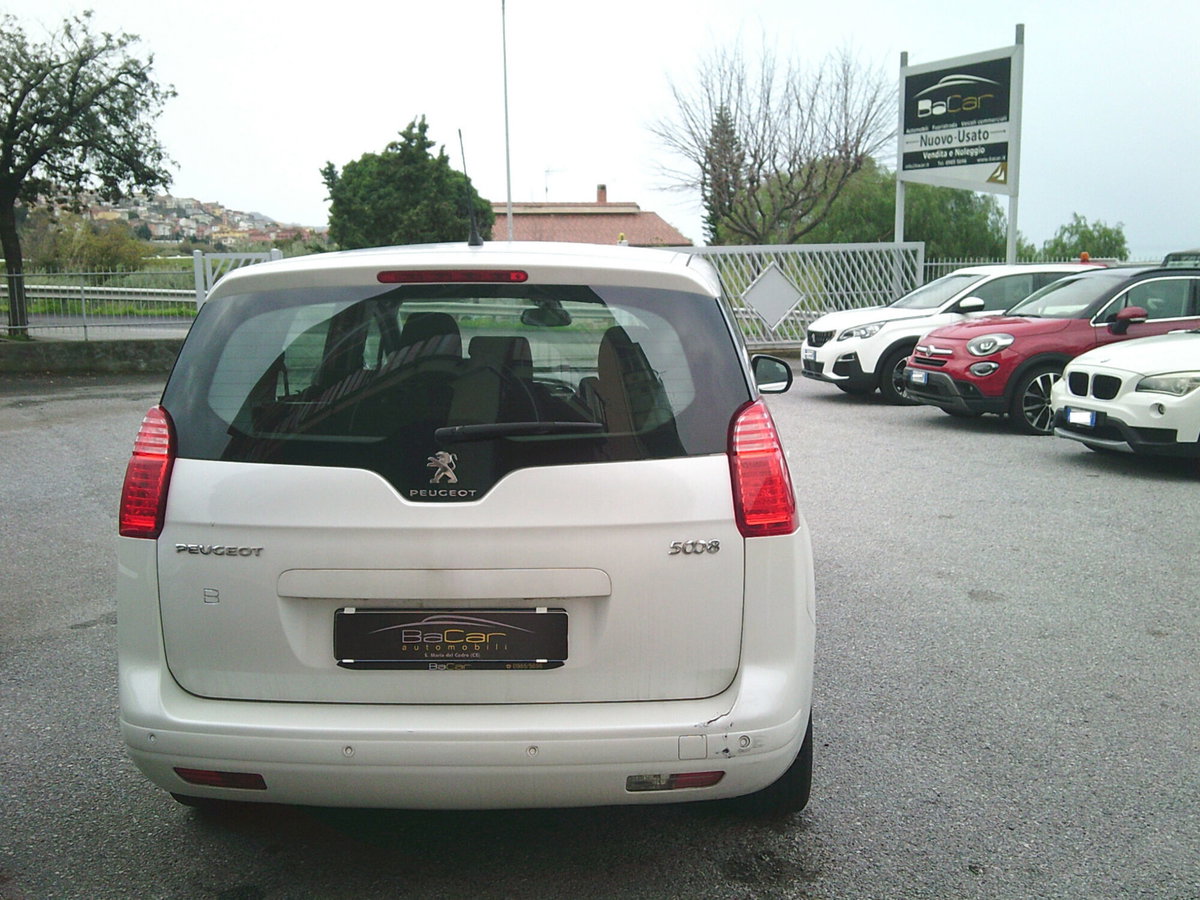 Peugeot 5008 1.6 HDi 112CV Business (4)