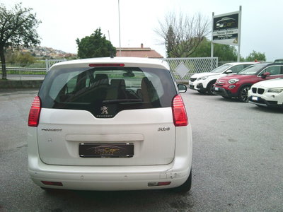 Peugeot 5008 1.6 HDi 112CV Business (4)