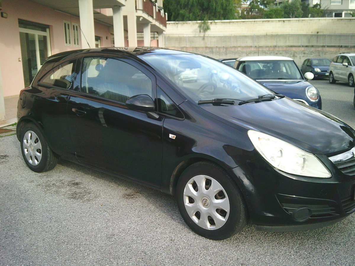 Opel Corsa 1.3 CDTI 75CV F.AP. 3 porte Club (2)