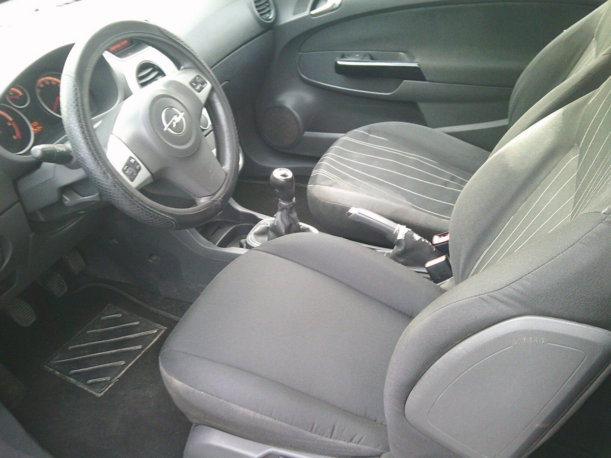 Opel Corsa 1.3 CDTI 75CV F.AP. 3 porte Club (6)