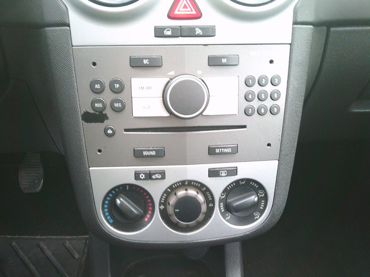 Opel Corsa 1.3 CDTI 75CV F.AP. 3 porte Club (8)