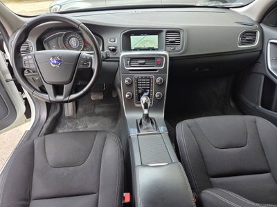 Volvo V60 Cross Country D3 Geartronic Momentum (11)