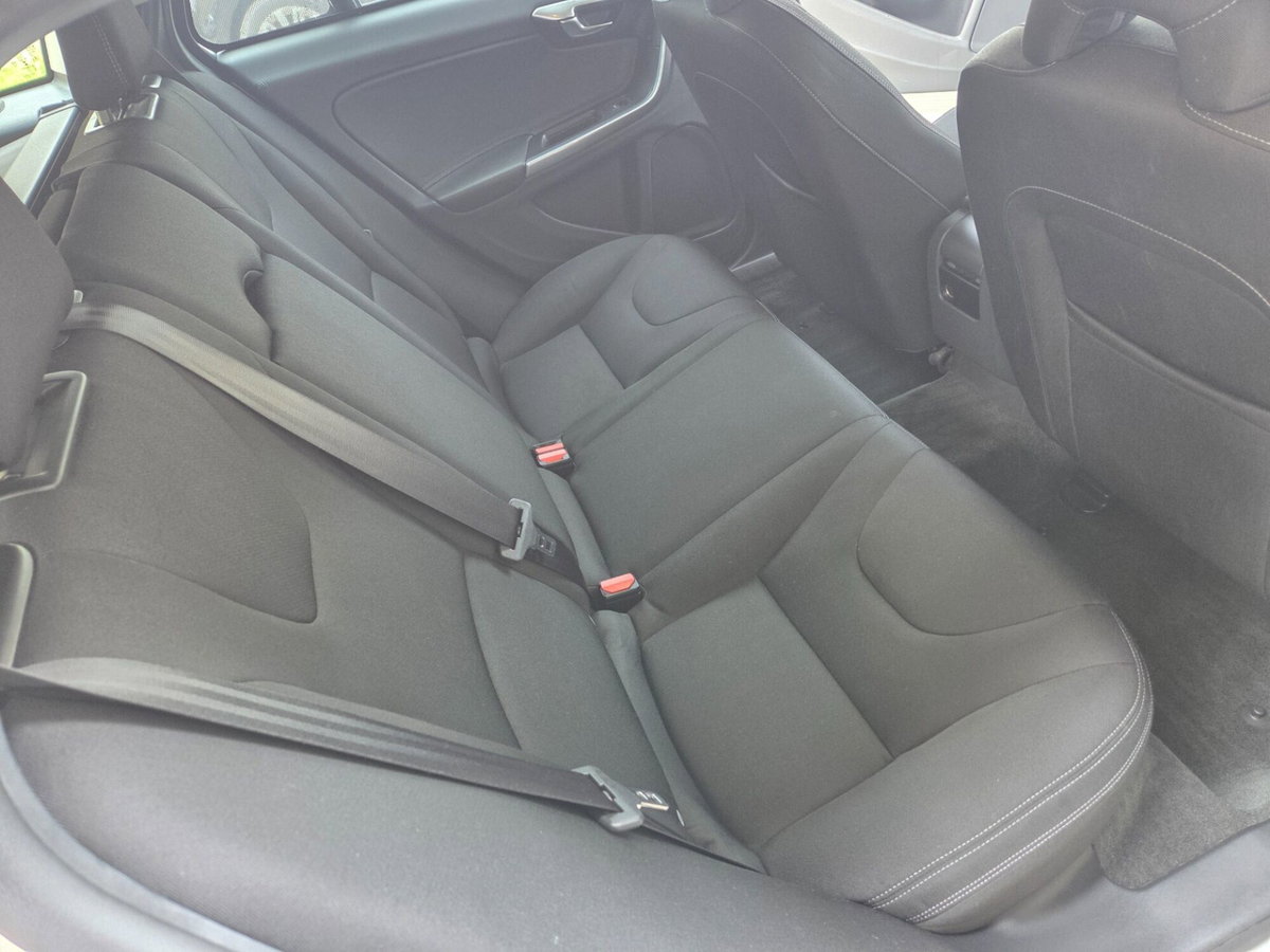 Volvo V60 Cross Country D3 Geartronic Momentum (15)