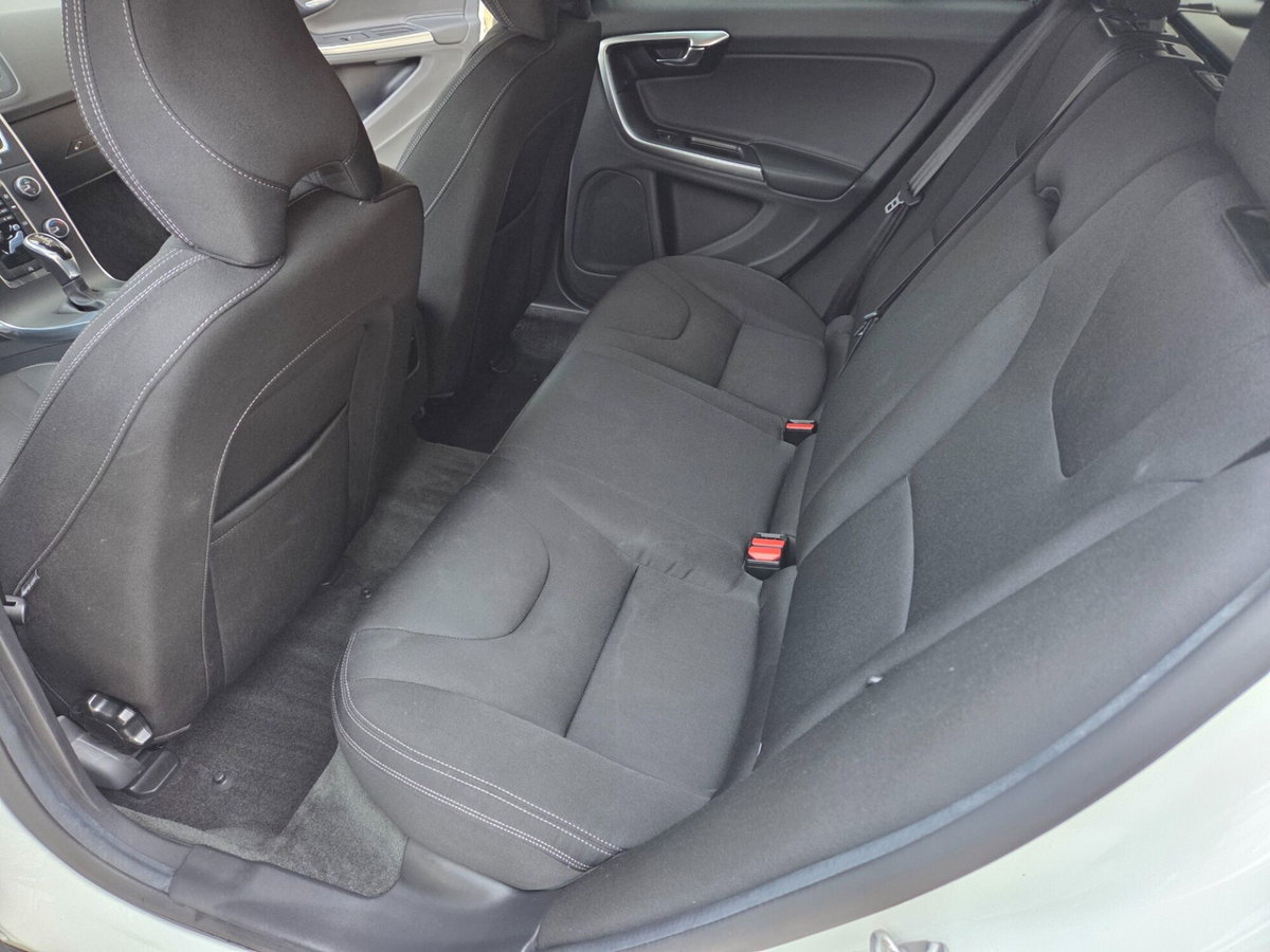 Volvo V60 Cross Country D3 Geartronic Momentum (16)
