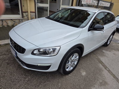 Volvo V60 Cross Country D3 Geartronic Momentum (4)