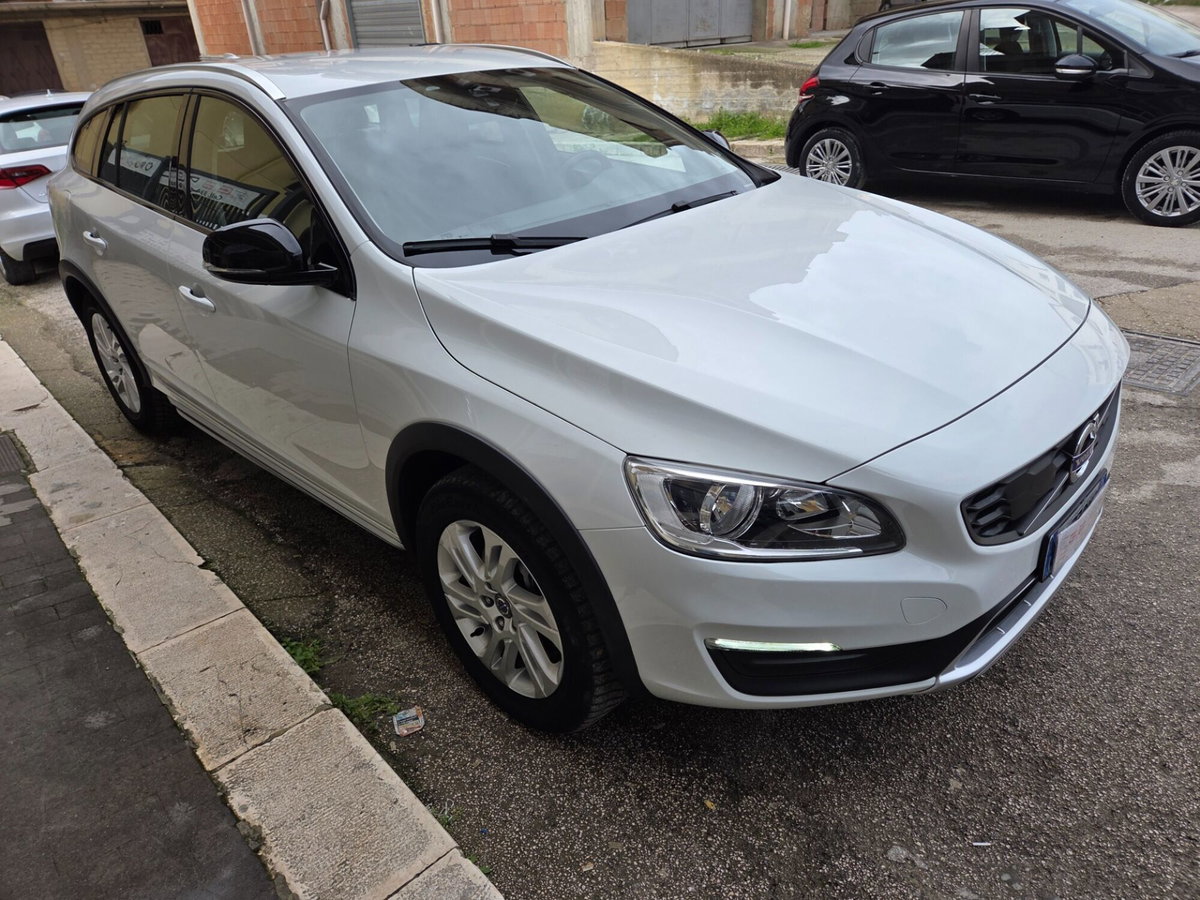 Volvo V60 Cross Country D3 Geartronic Momentum (5)