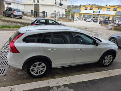Volvo V60 Cross Country D3 Geartronic Momentum (6)