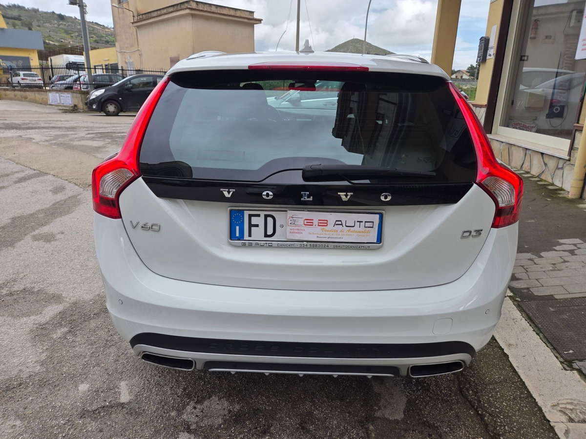 Volvo V60 Cross Country D3 Geartronic Momentum (7)