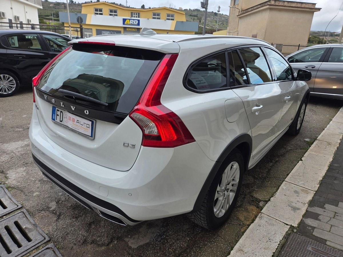 Volvo V60 Cross Country D3 Geartronic Momentum (8)