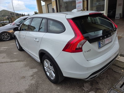 Volvo V60 Cross Country D3 Geartronic Momentum (9)