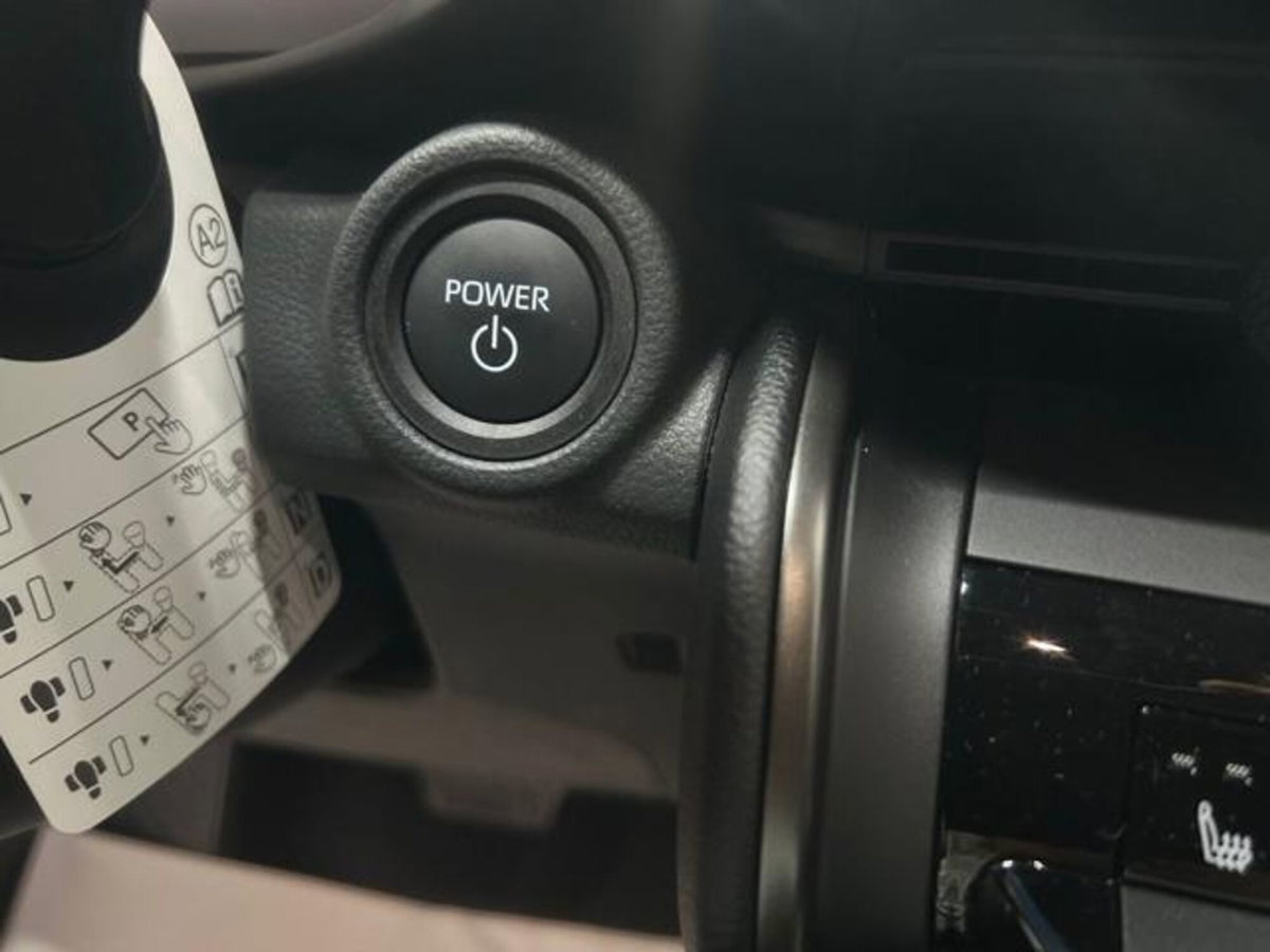 Toyota Toyota C-HR 2.0 phev Trend fwd e-cvt (14)