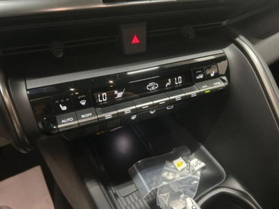 Toyota Toyota C-HR 2.0 phev Trend fwd e-cvt (15)