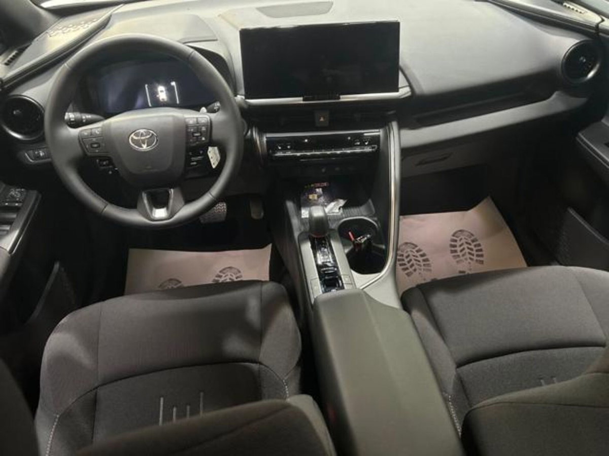 Toyota Toyota C-HR 2.0 phev Trend fwd e-cvt (5)