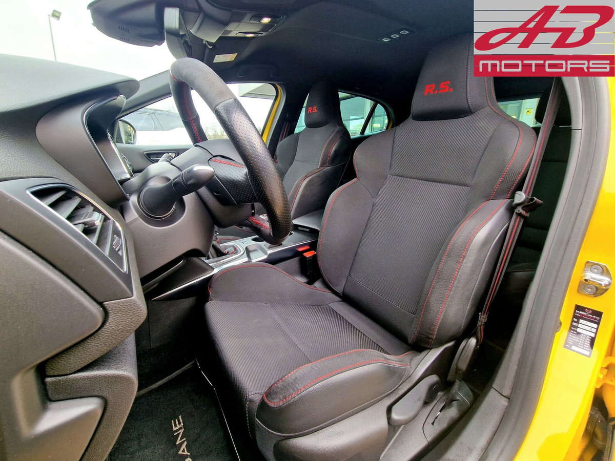 Renault Mégane TCe 300 CV R.S. Trophy 4Control (11)
