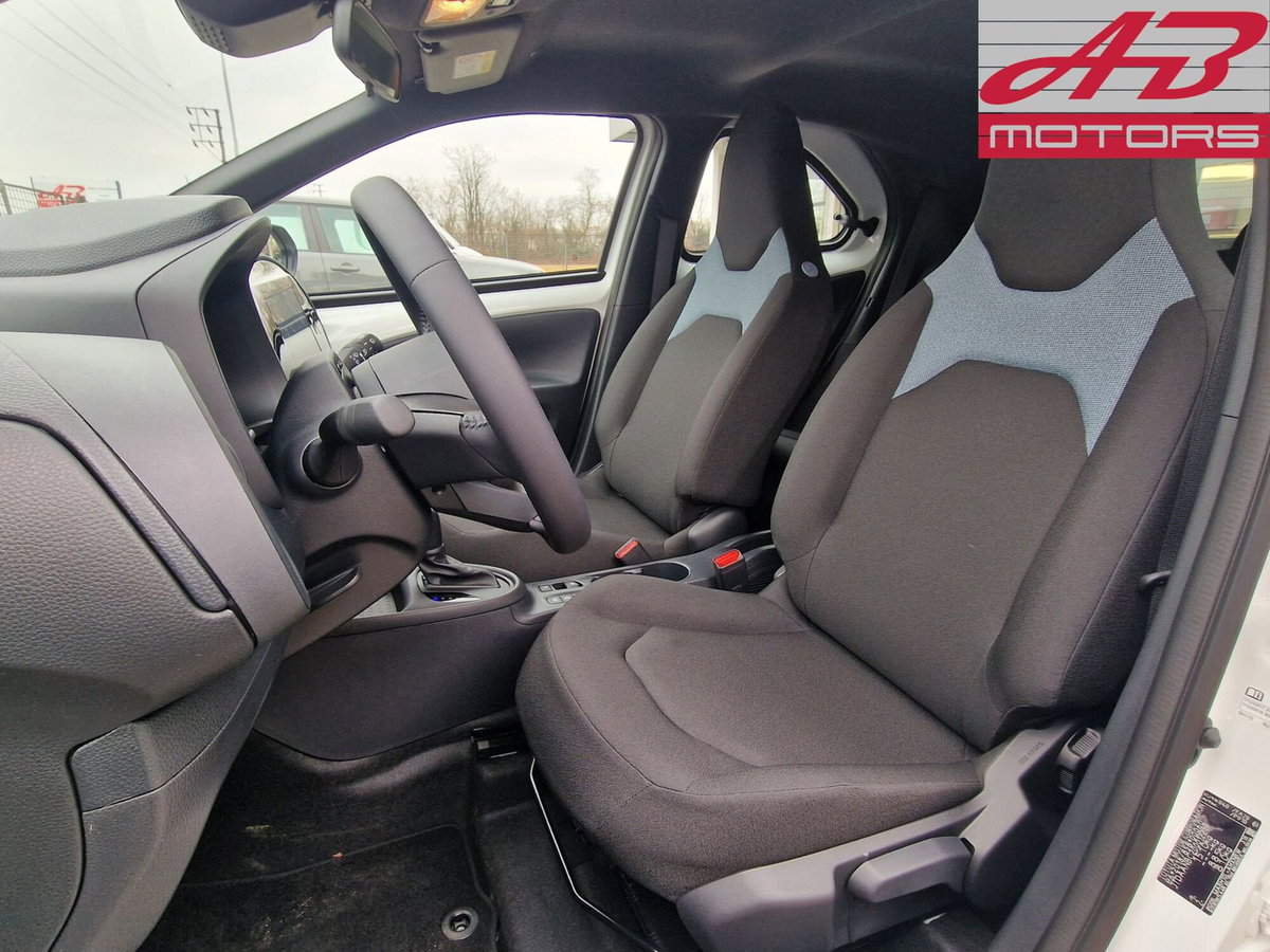 Toyota Aygo X 1.5 hybrid e-cvt (10)