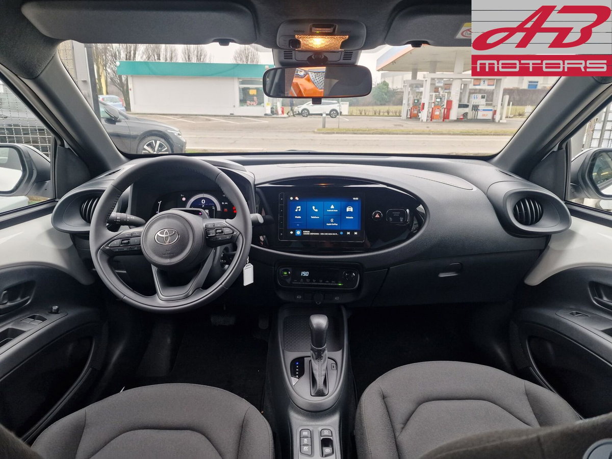 Toyota Aygo X 1.5 hybrid e-cvt (12)