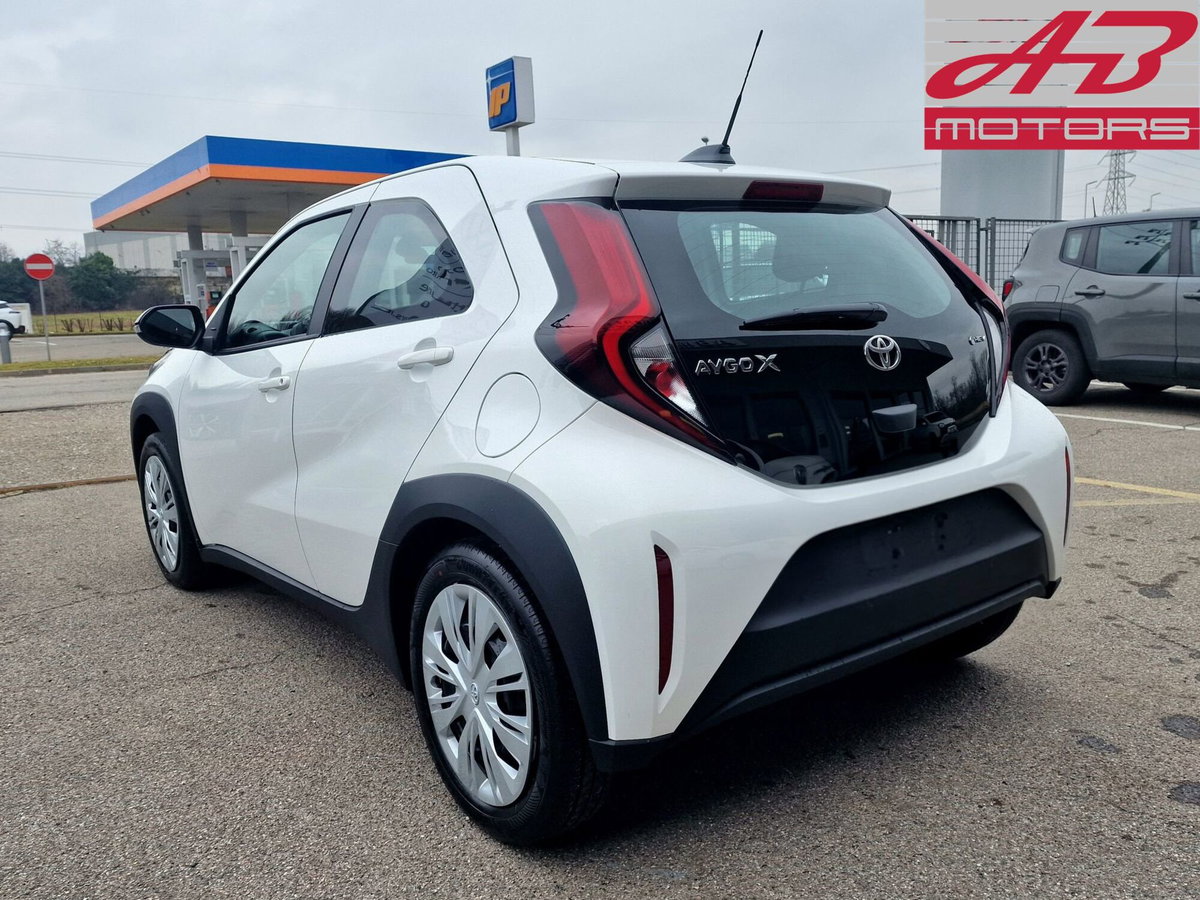 Toyota Aygo X 1.5 hybrid e-cvt (7)