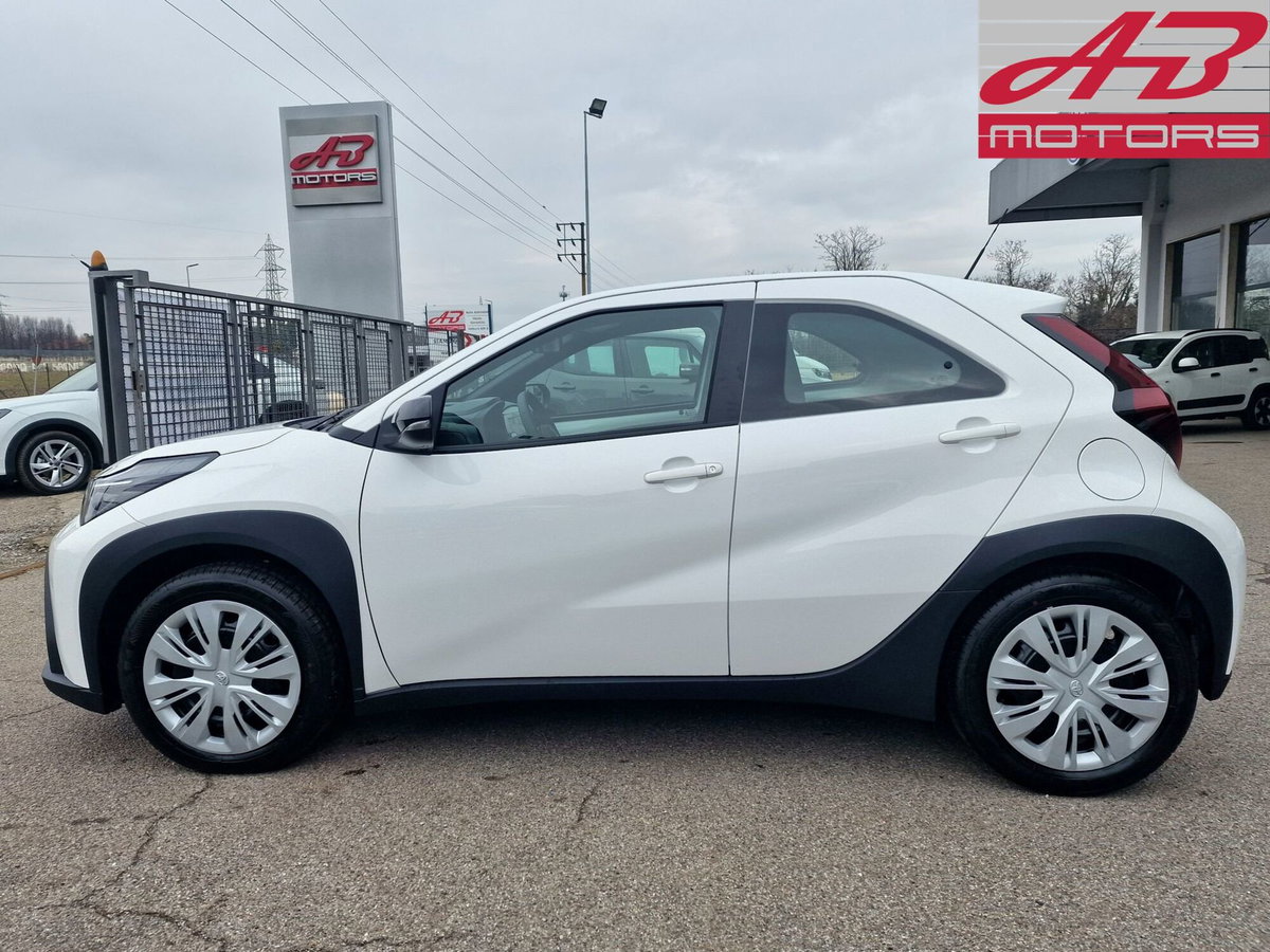 Toyota Aygo X 1.5 hybrid e-cvt (8)
