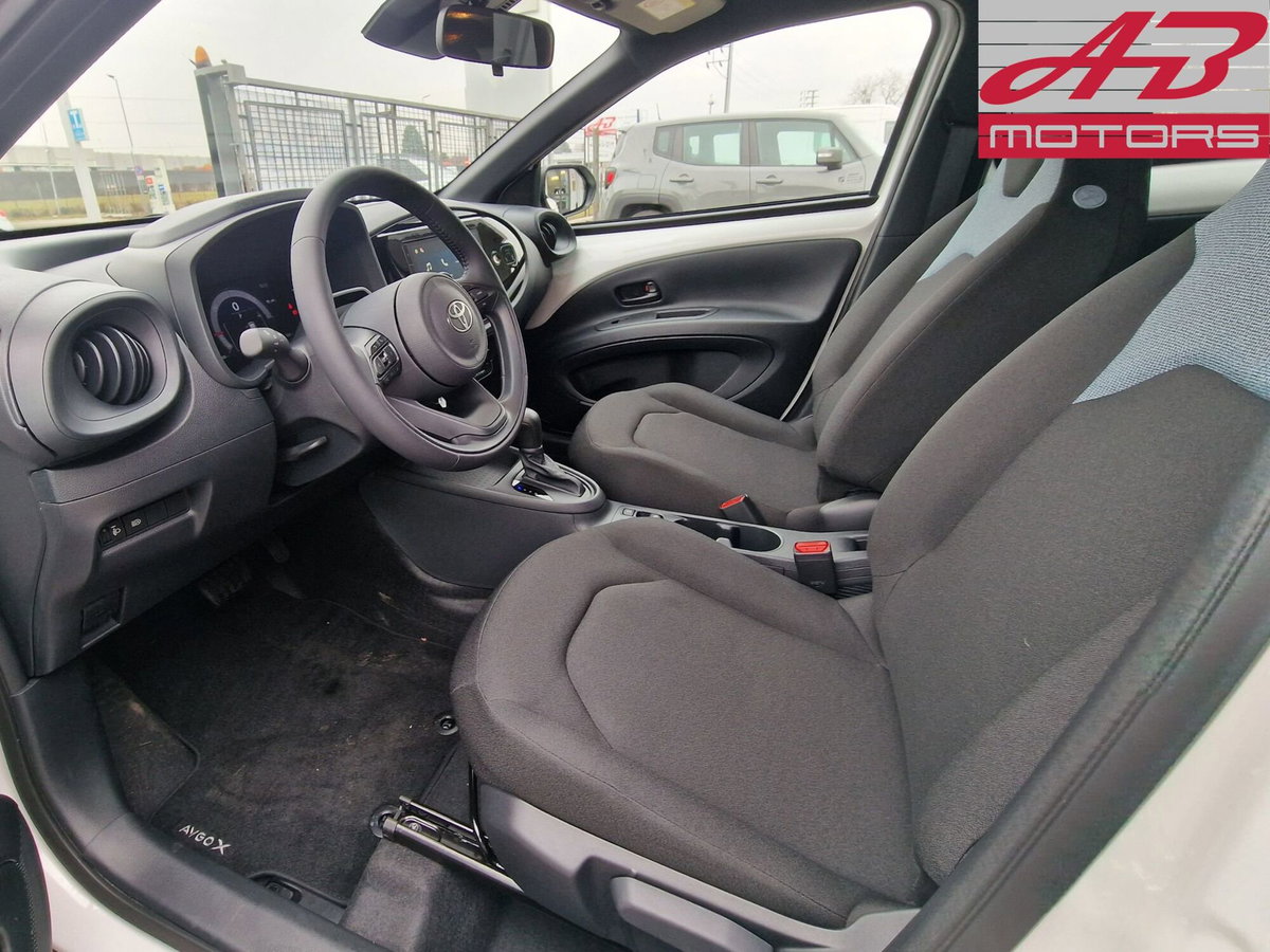 Toyota Aygo X 1.5 hybrid e-cvt (9)