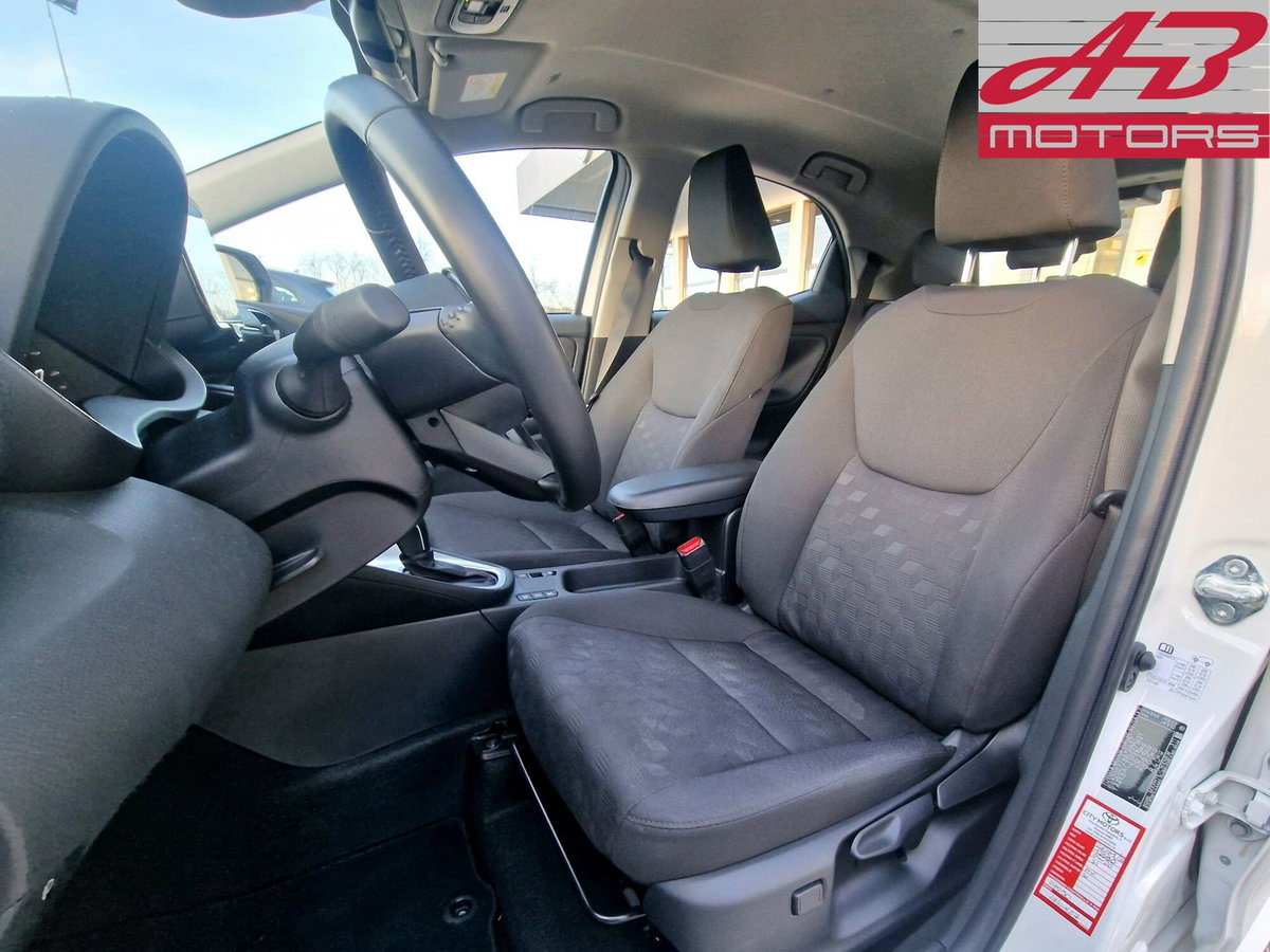 Toyota Yaris 1.5 Hybrid 5 porte Energy (10)