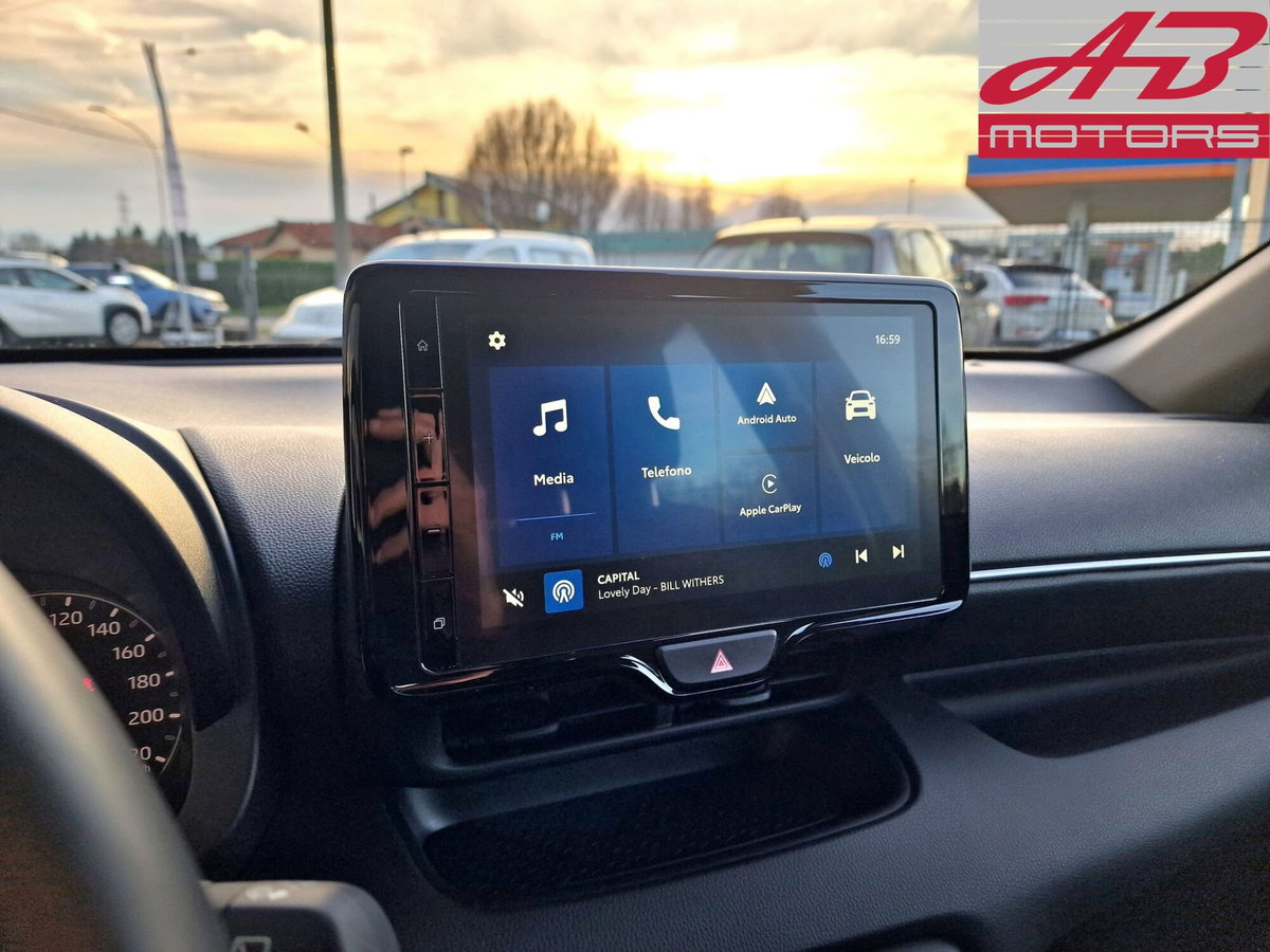 Toyota Yaris 1.5 Hybrid 5 porte Energy (15)