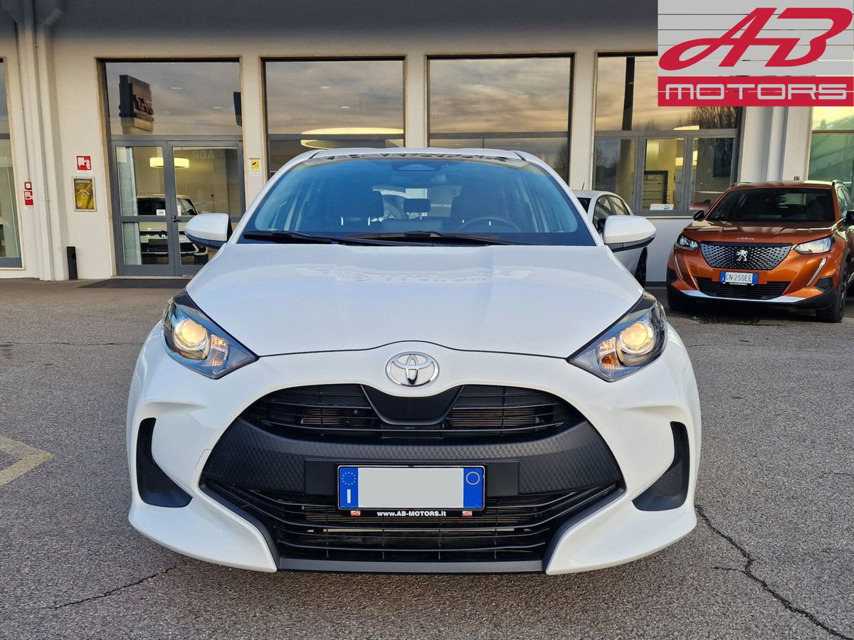 Toyota Yaris 1.5 Hybrid 5 porte Energy (2)
