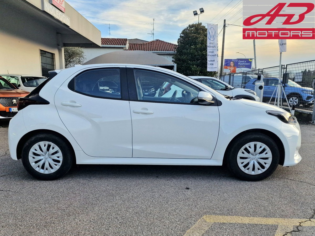 Toyota Yaris 1.5 Hybrid 5 porte Energy (4)