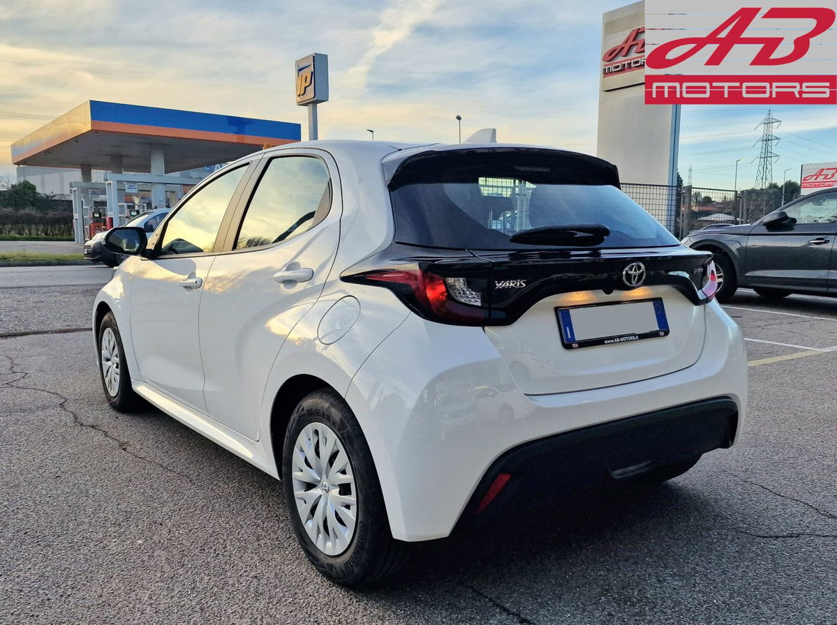 Toyota Yaris 1.5 Hybrid 5 porte Energy (7)
